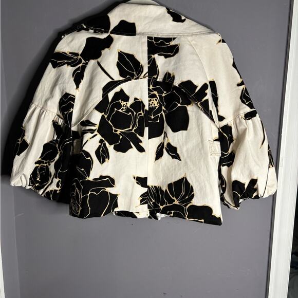 Cache Black and White Floral Jacket With Gold Buttons & Large Lapels Size Small - Picture 6 of 7